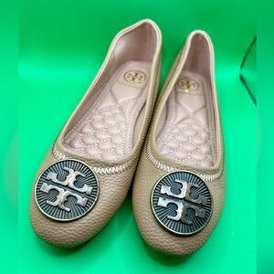 Women’s Beige Leather Logo Ballet Flats Shoes
